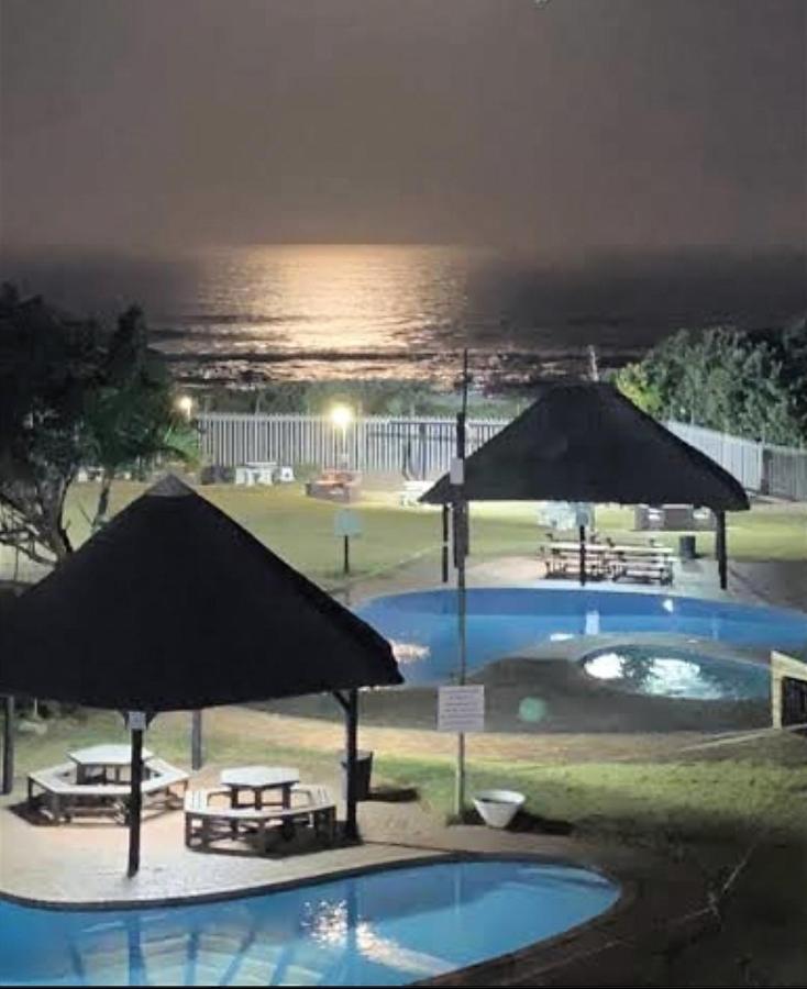Cabanas Del Mar Amanzimtoti Exterior photo